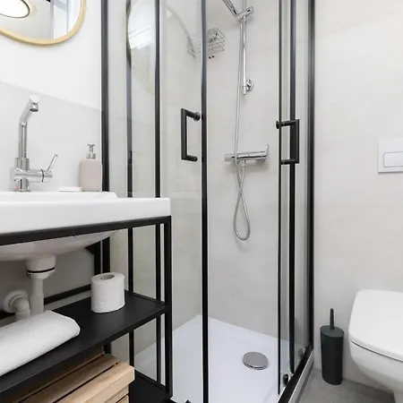 Nad Motlawa Apartamenty Seredynskiego By Renters Lägenhet